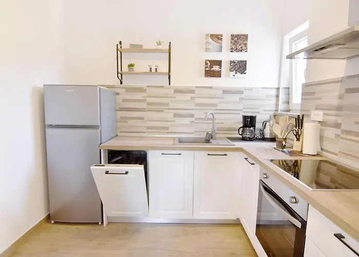 Mares 1 By Interhome