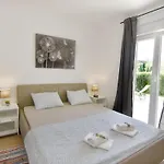 Mares 1 By Interhome Umag