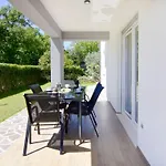 Mares 1 By Interhome Umag