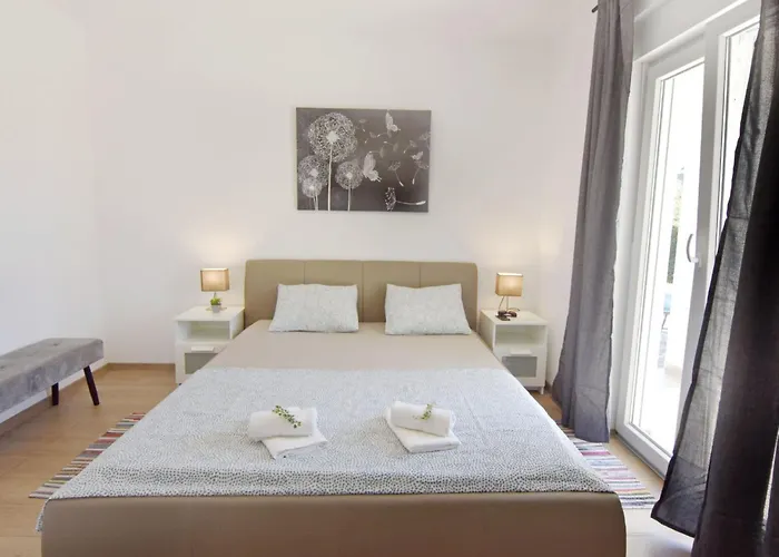 Mares 1 By Interhome Apartman