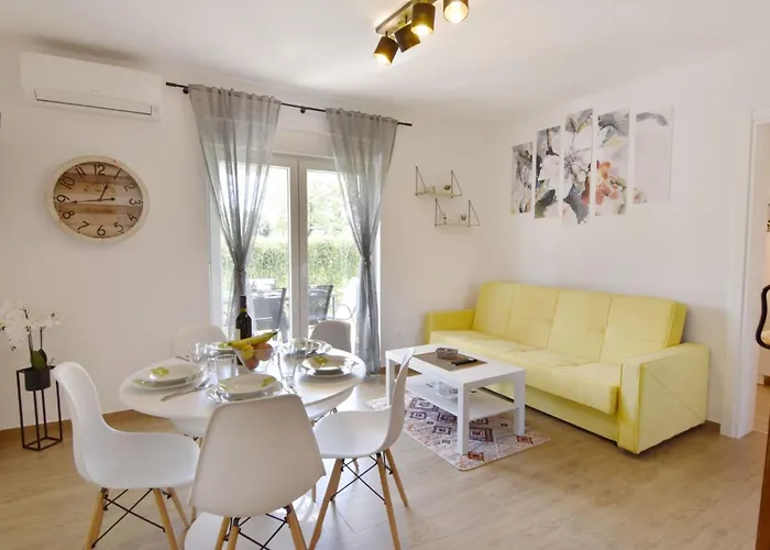 Mares 1 By Interhome Apartman *