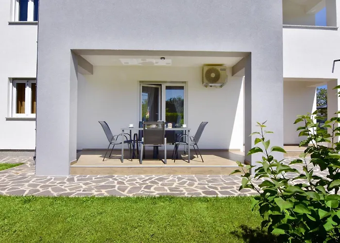 Mares 1 By Interhome Apartman Umag