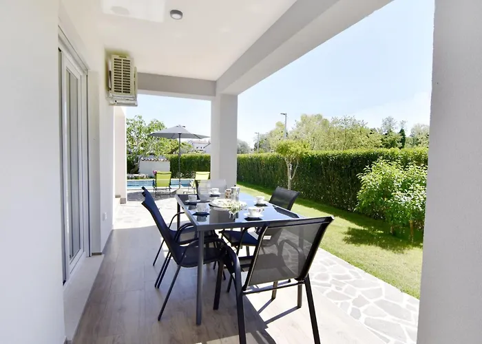 Mares 1 By Interhome Apartman *